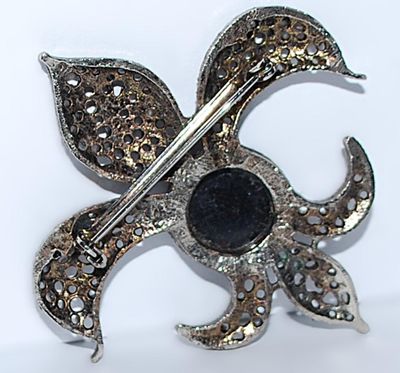 Fleur-de-Lis Style BLACK BROOCH (2½" x 2¼") with Hollowed Design on a Dark Silver Tone Setting