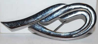Three Point Silver Colored SWIRL BROOCH (3' x 1¼") on a Silver Tone Setting