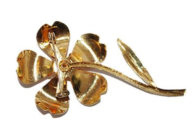 Gold Colored 5-Petal FLOWER BROOCH (2¾" x 1½") with Single Faux White Pearl Center on a Gold Tone Setting