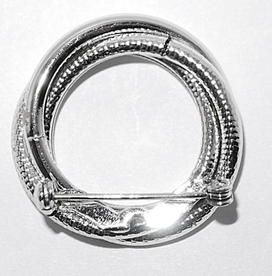 Bright Silver Colored OVERLAPPING RINGS BROOCH (1¼" Diam.) with Tiny Grooves on a Silver Tone Setting