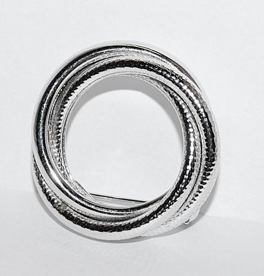 Bright Silver Colored OVERLAPPING RINGS BROOCH (1¼" Diam.) with Tiny Grooves on a Silver Tone Setting