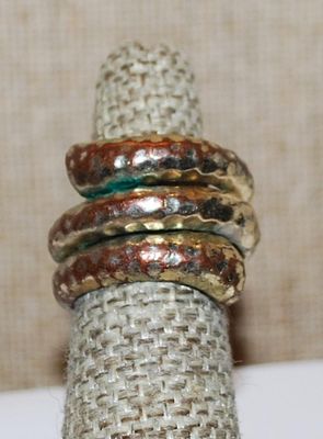 Size 6½ Vintage Red & Gold Hammered "SNAKE" RING with Patina Markings (9.4g)