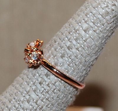 Size 8 Marked .925 - ROSE GOLD Setting RING with 5 Clear Stones in a Cluster Branch on a Rose Gold Band (2.8g)