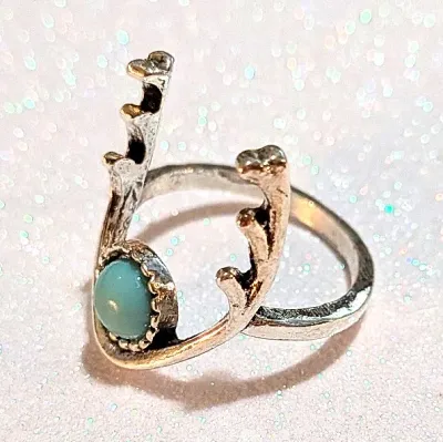 **NEW ARRIVAL** Size 7 "Antlers" Style BLUE TURQUOISE RING with Single Round Smooth Stone on a "Rough-Hewn" Silver...