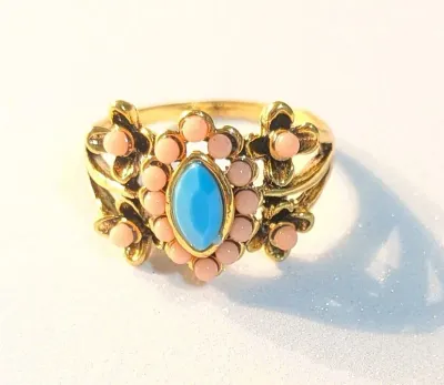 **NEW ARRIVAL** SIZE 10½ Gold Tone Ring with Blue Turquoise Style Center and Coral Tone FLOWER Accents (4.4g)