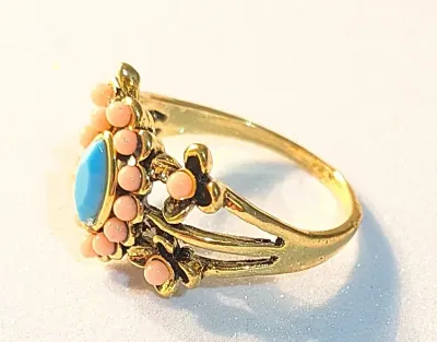 **NEW ARRIVAL** SIZE 10½ Gold Tone Ring with Blue Turquoise Style Center and Coral Tone FLOWER Accents (4.4g)