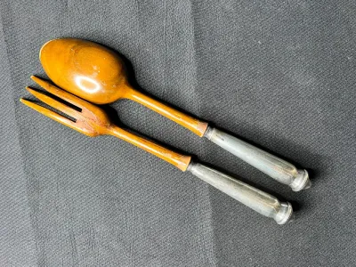 Sale Photo Thumbnail #307: Sterling Silver & Wooden Salad Servers
Great condition.......toned and cleaned to luster
size: 12" EA ......handles marked sterling
no cracks in wood, scuffs from use, dinner presentable