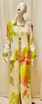 RAMONA LA RUE
Silk Pajama Style
 2 pc set.
MINT!

