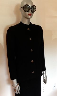 Vintage black GIVENCHY button-up jacket with a mandarin collar w/skirt. Perfect lifelong suit. MINT