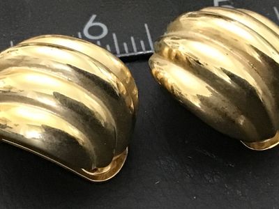 Vintage Gold Tone Ribbed Dome Clip-On Earrings