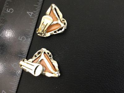 Vintage Gold Tone Peach Thermoset Triangular Clip-On Earrings