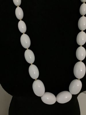 Vintage White Oval Bead Strand Necklace with Gold-Tone Clasp