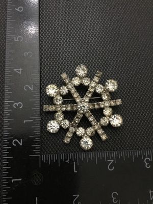 Vintage Clear Rhinestone Snowflake Brooch
