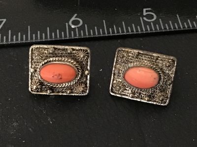 Vintage Silver Tone Filigree Coral Cabochon Screw-Back Earrings