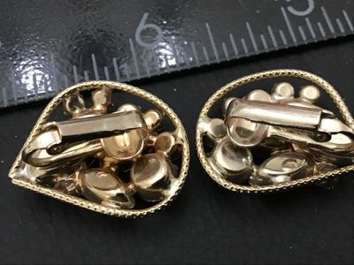Vintage Gold Tone Green Rhinestone Clip-On Earrings