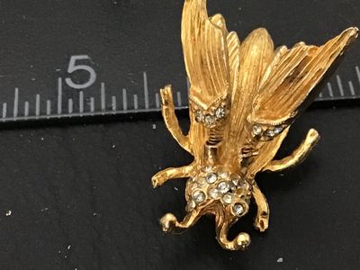 Vintage Gold Tone & Rhinestone Trembler Fly / Bee Insect Brooch Pin