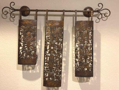 Hanging metal decor
