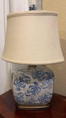 2 table lamps