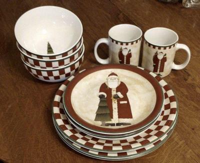 Folk art santas dinnerware
