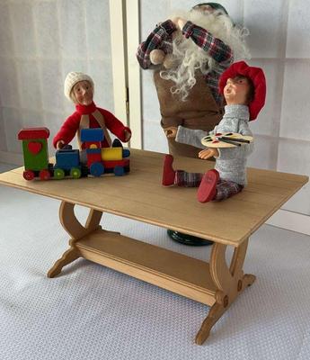 Byers choice “2000” workshop santa, kindles and bench