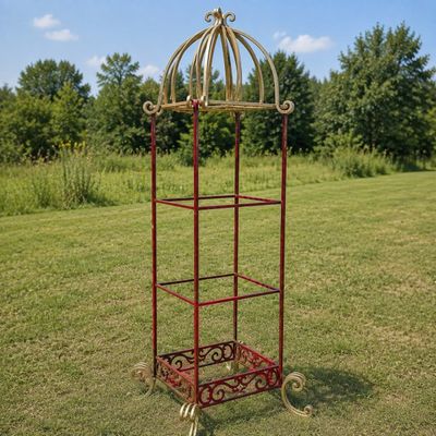 1095 Red & Gold Stand