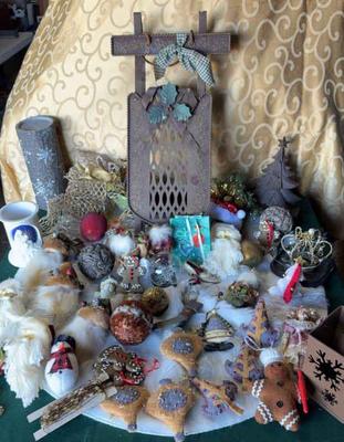 Christmas ornaments decor