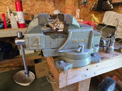 Buffalo No. 4 Heavy Duty Vise 
