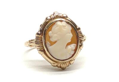 Vintage 10K Gold Carved Shell Cameo Ring (sz 7.5)