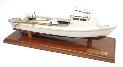 Chesapeake Bay Deadrise Workboat Model Boat