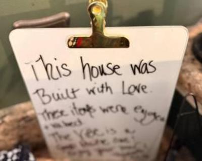 Estate sale photo