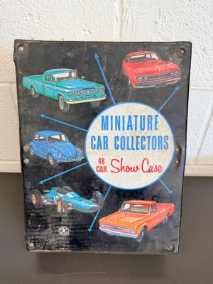 Large Vintage Matchbox Lesney & Die-Cast Vehicle Collection – 1960s/70s – 48-Car Collector’s Show Case
