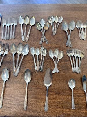 Large Mixed Lot Vintage Silverplate Flatware – Community, Patrician, King Edward & Assorted Patterns – 60+ Pieces