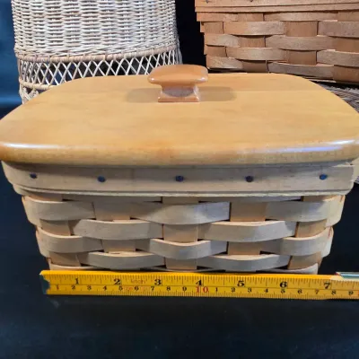 LOT 46L: Collection of Longaberger Baskets and More