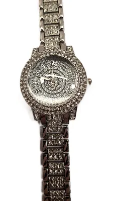 Sale Photo Thumbnail #178: Silver Colored VERY JEWELED BAND & DIAL WATCH with BAND: (Jeweled Clear Stones Segments 8") DIAL: (1¼" Silver Tone with Jeweled Surround + Round) BATTERY: Button 20 mm  *EXTRA BATTERY INCL.*
ALL ITEMS SHIPPED FREE