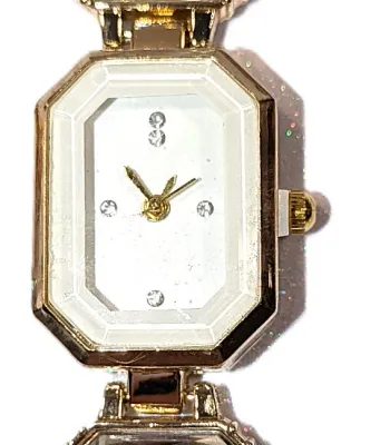 Sale Photo Thumbnail #161: OCTOGON WHITE DIAL WATCH with BAND: (Beveled Clear Rectangle Stones 7¾") DIAL: (½"  White + OCTOGON) BATTERY: Button 20 mm  *EXTRA BATTERY INCL.*
ALL ITEMS SHIPPED FREE