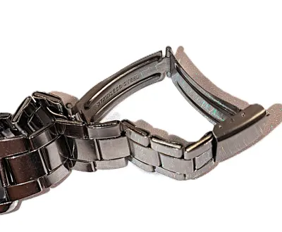 "UNADORNED SIMPLICITY DIAL" WATCH with BAND: (Marked - "Stainless Steel" Metal-Style - SNAP-OVER CLASP (2½"...