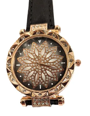 Sale Photo Thumbnail #244: "ROSE GOLD JEWELED STAR DIAL" WATCH with BAND: (Black / Faux Leather 9") DIAL: (1¼"   Jeweled Rose Gold Beveled Surround  + ROUND ) BATTERY: Button 20 mm  *EXTRA BATTERY INCL.*
ALL ITEMS SHIPPED FREE