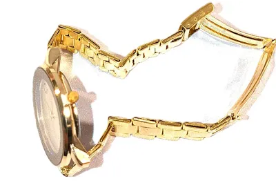 "UNADORNED SIMPLICITY DIAL" WATCH with BAND: (GOLD TONE Metal - SNAP-OVER CLASP (2½" Opening)) DIAL: (1¼" GOLD TONE...