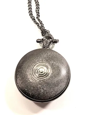 Sale Photo Thumbnail #91: "DASHING WHITE HORSE" POCKET WATCH with Black Chain (30" L . Chain/Lobster Clasp) and BLACK Tone Case & Setting**EXTRA BATTERY INCLUDED**

Dial: Analog
Opening: Top-Push Knob
ALL ITEMS SHIPPED FREE