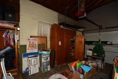 1146 garage