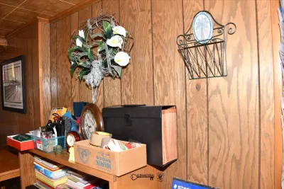 0842 family room