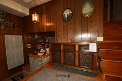 0502 foyer