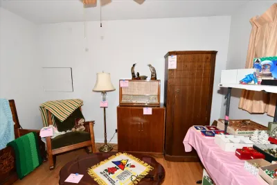 1052 bedroom d