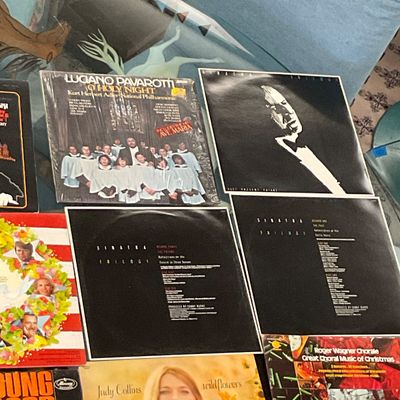 1026 Large Collection of Vintage Vinyl Records – Rock, Folk, Pop, Jazz & Classical