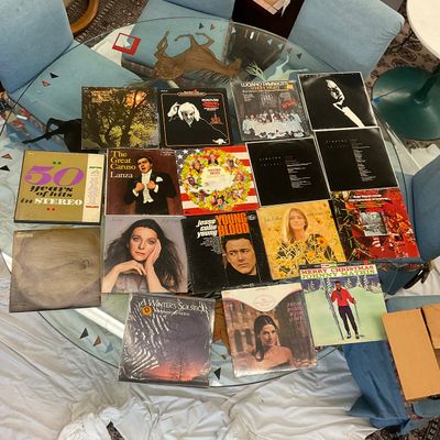 1026 Large Collection of Vintage Vinyl Records – Rock, Folk, Pop, Jazz & Classical