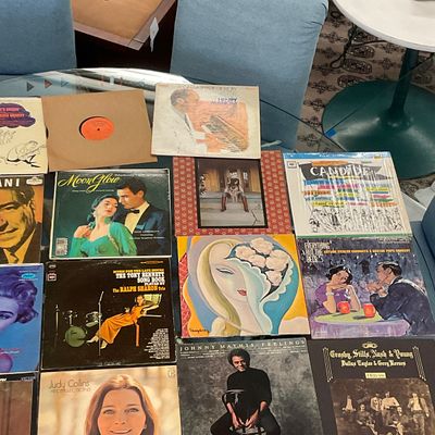 1026 Large Collection of Vintage Vinyl Records – Rock, Folk, Pop, Jazz & Classical
