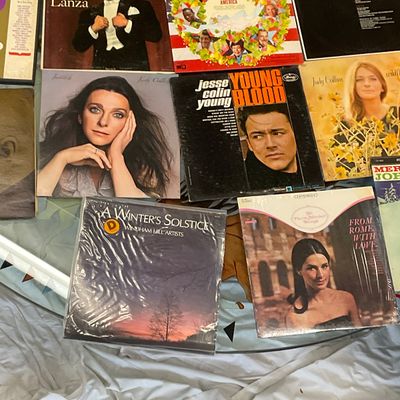 1026 Large Collection of Vintage Vinyl Records – Rock, Folk, Pop, Jazz & Classical