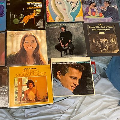 1026 Large Collection of Vintage Vinyl Records – Rock, Folk, Pop, Jazz & Classical