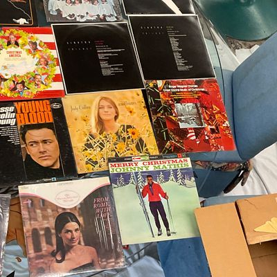 1026 Large Collection of Vintage Vinyl Records – Rock, Folk, Pop, Jazz & Classical