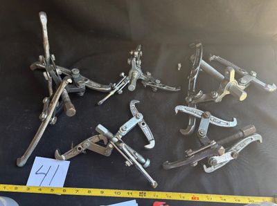 Forged Gear Puller. 3 legs Lot